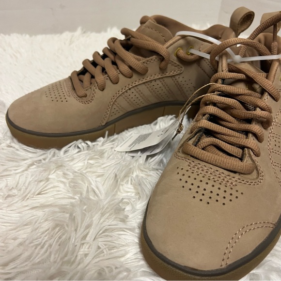 Brand new Adidas tyshawn jones shoes h04928 sz 6 suede - Picture 7 of 10